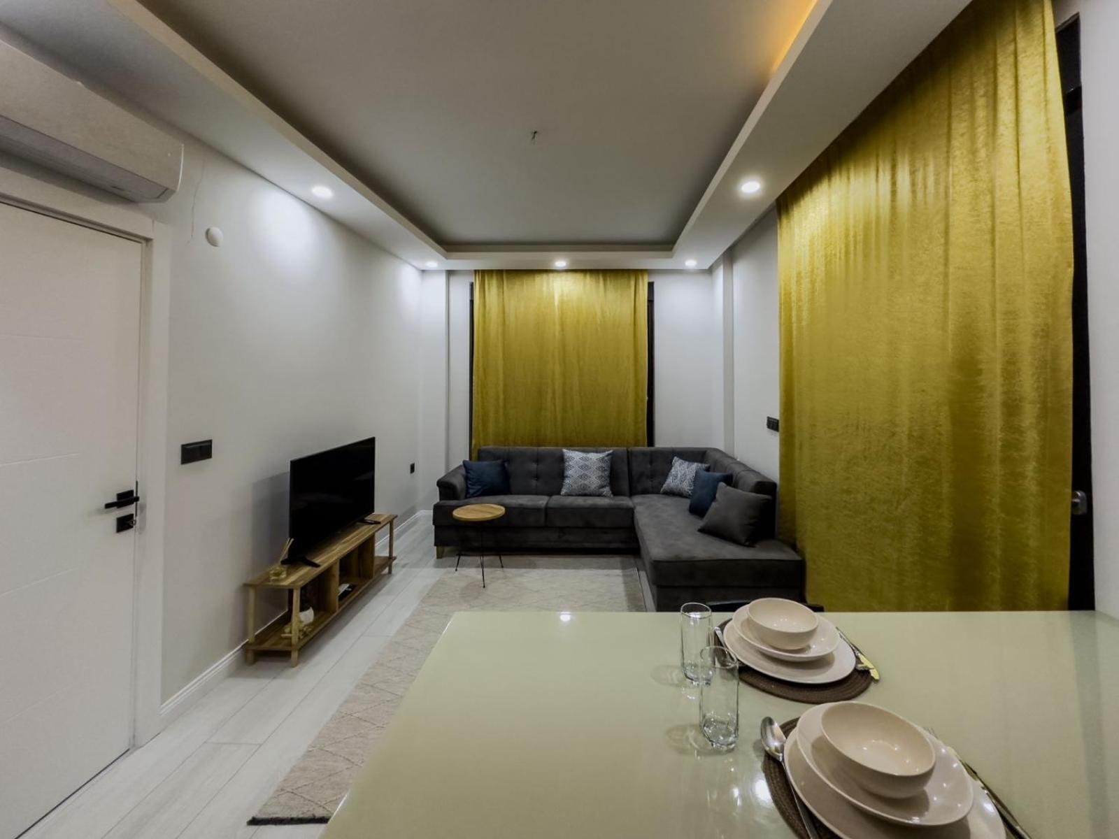 Havalimanina Yakin 1+1 Lux Suite Aksu  Екстериор снимка