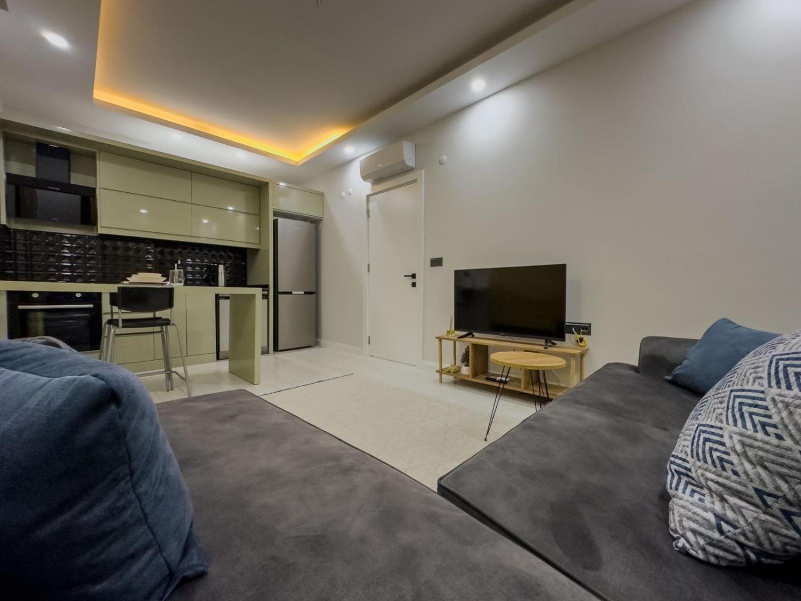 Havalimanina Yakin 1+1 Lux Suite Aksu  Екстериор снимка